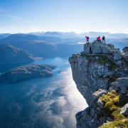 Up Norway launches Norwegian corporate retreats and workations  